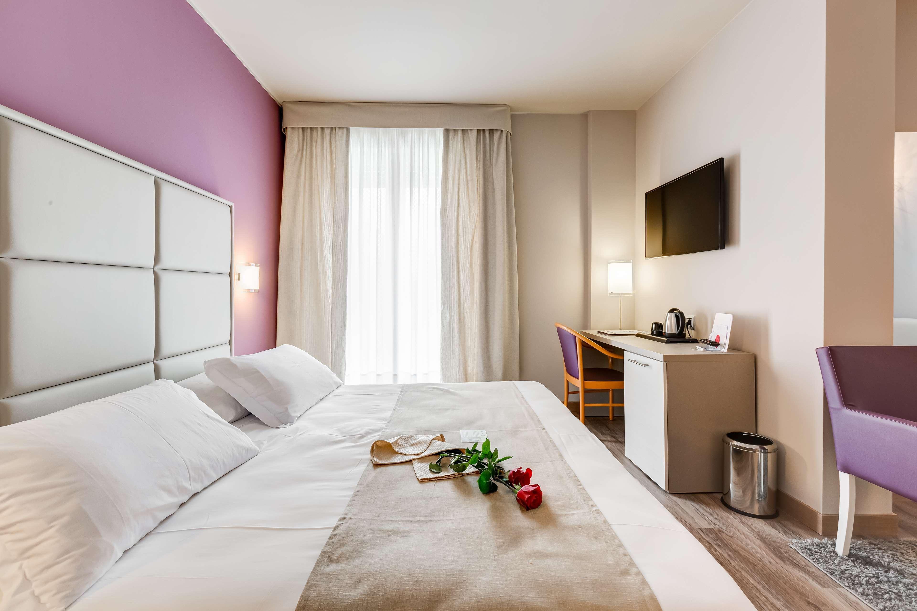 Best Western Hotel Imperiale Нова-Сірі-Маріна Екстер'єр фото